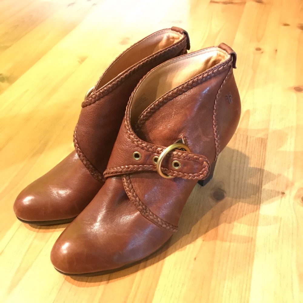 Frye Vicki - Brown Leather Ankle Bootie Stacked Heel Buckle - Size 11